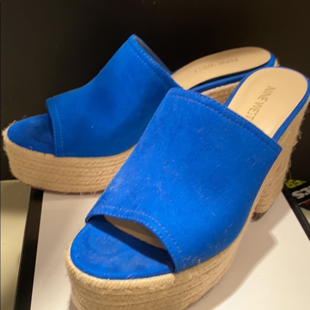 Ladies platform shoes